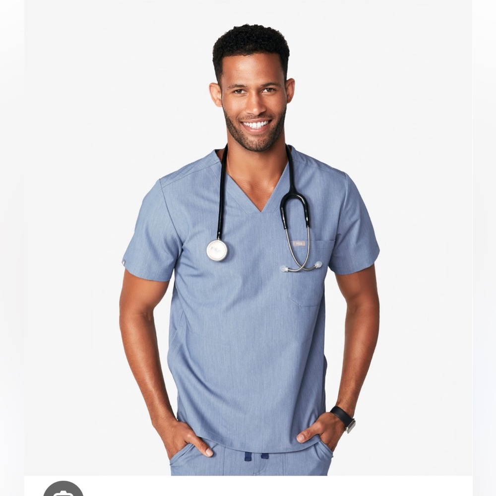 FIG Clothing Chisec Three-Pocket Scrub Top